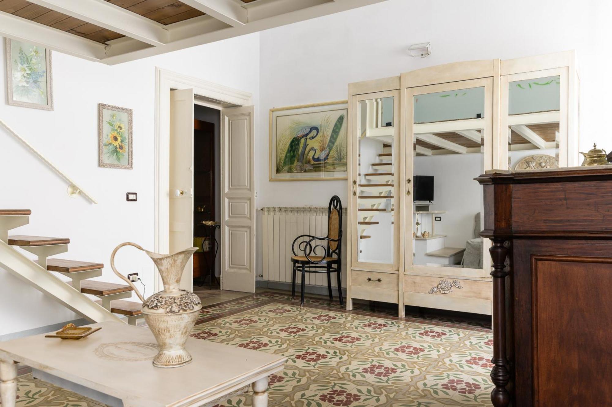 אוסטוני Appartamento Vintage Con Balcone By Wonderful Italy מראה חיצוני תמונה